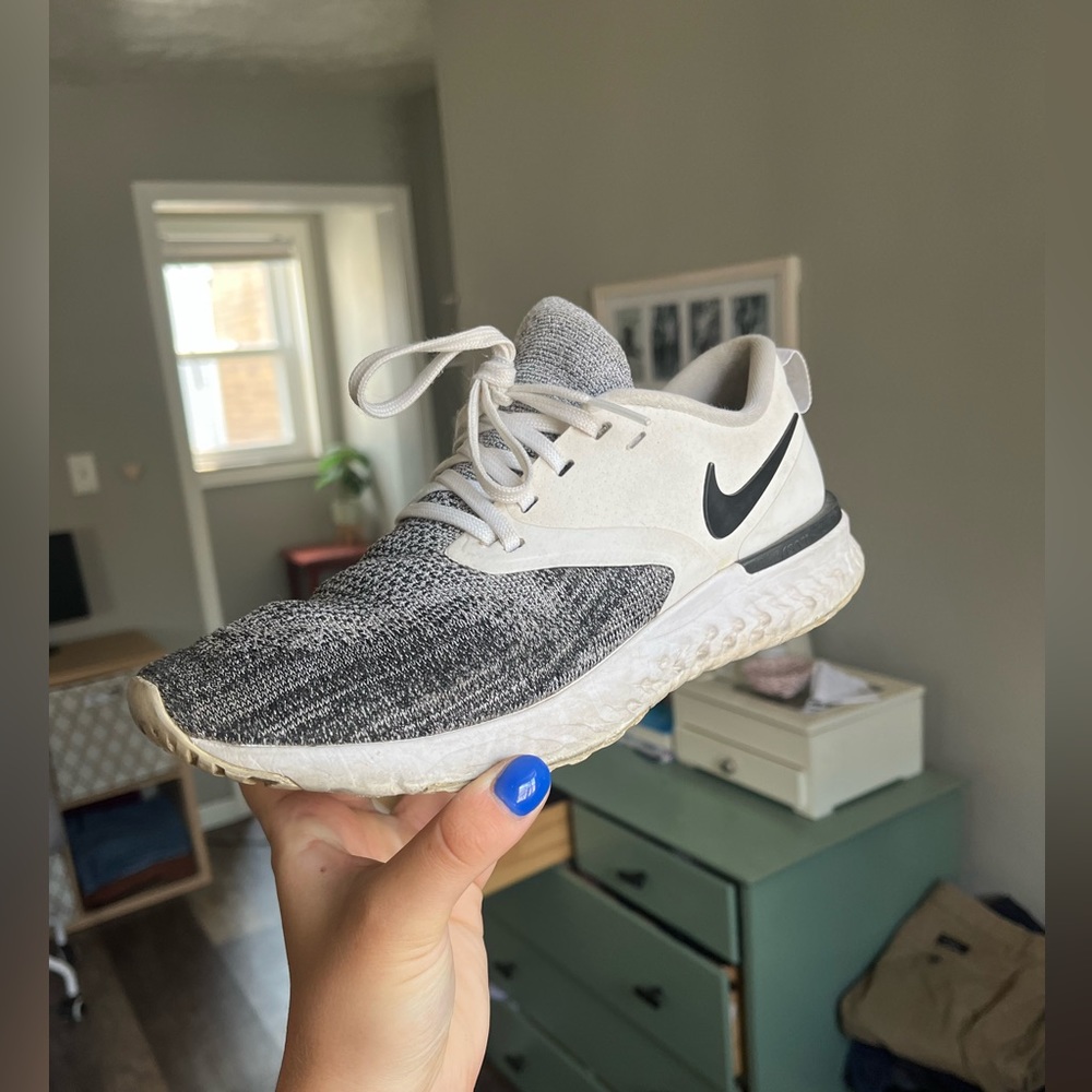 Nike Free Run Knit shoes